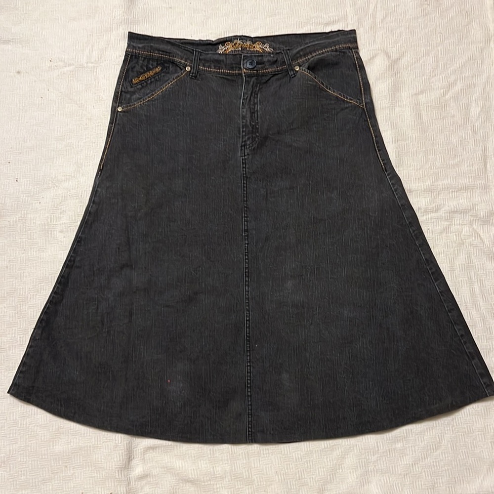 No Fuse Stretch Denim Aline Skirt 16 button zip close, embroidered pockets EUC